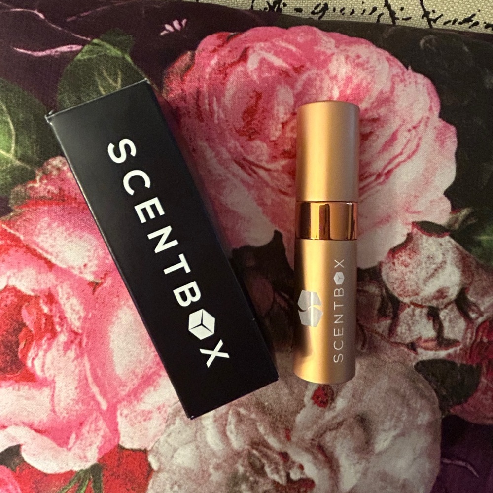 Niche brand parfume brand new full 10 ml delina la rosee very popular